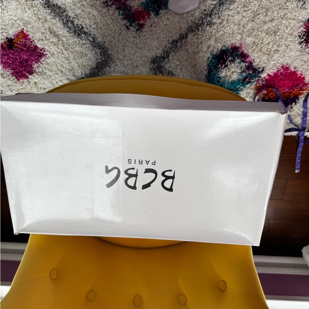 BCBG Paris Elegant White Packaging